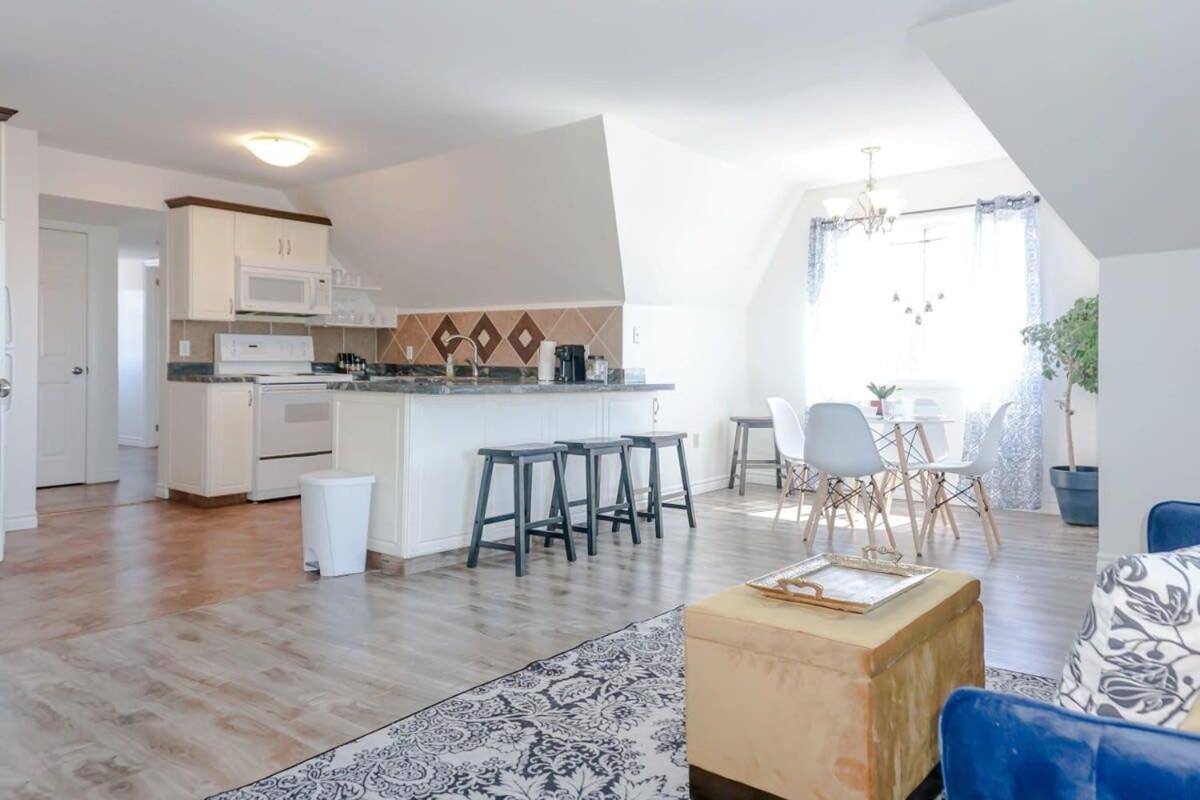 Amazing Location In Saint John 2 Bedroom Modern Parking New Eksteriør billede