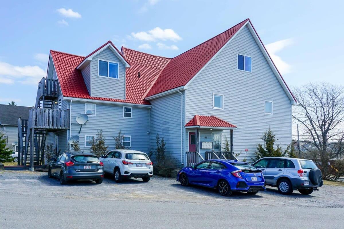Amazing Location In Saint John 2 Bedroom Modern Parking New Eksteriør billede
