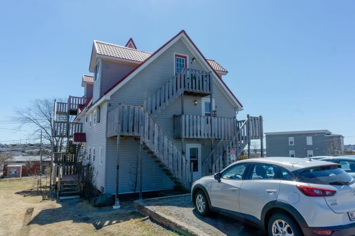 Amazing Location In Saint John 2 Bedroom Modern Parking New Eksteriør billede