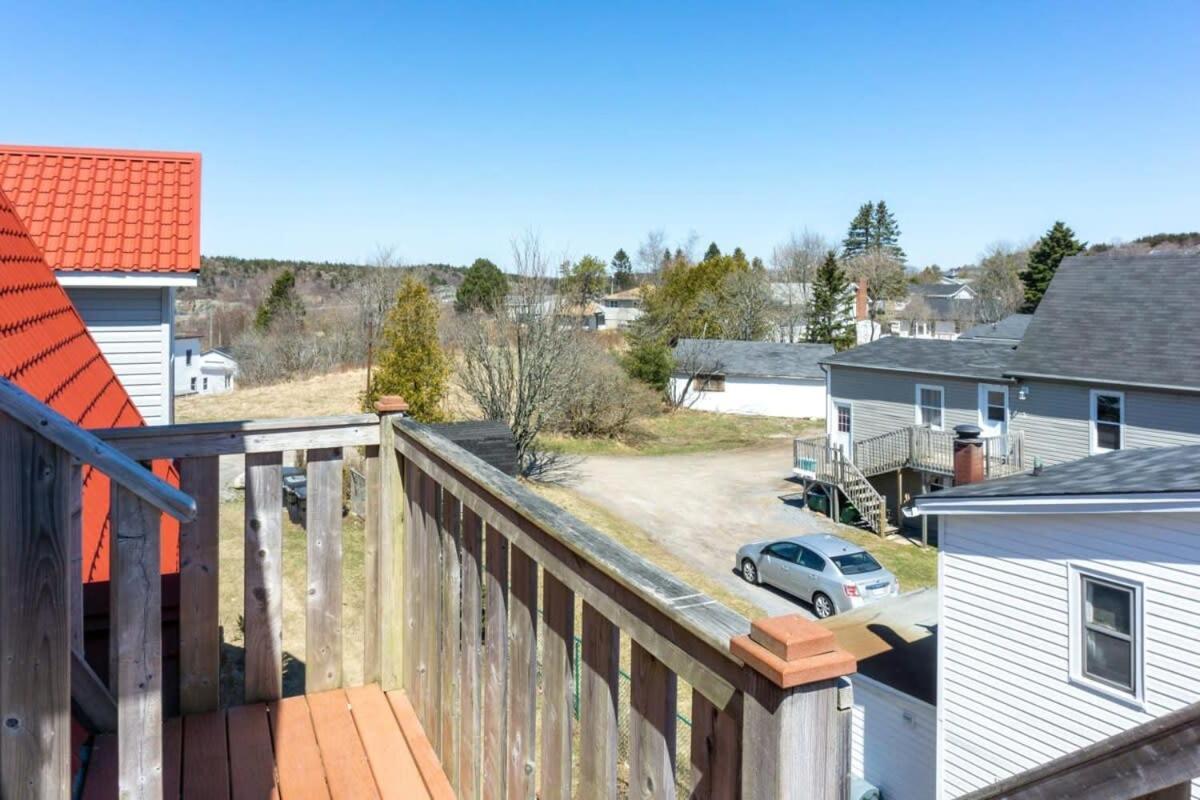Amazing Location In Saint John 2 Bedroom Modern Parking New Eksteriør billede